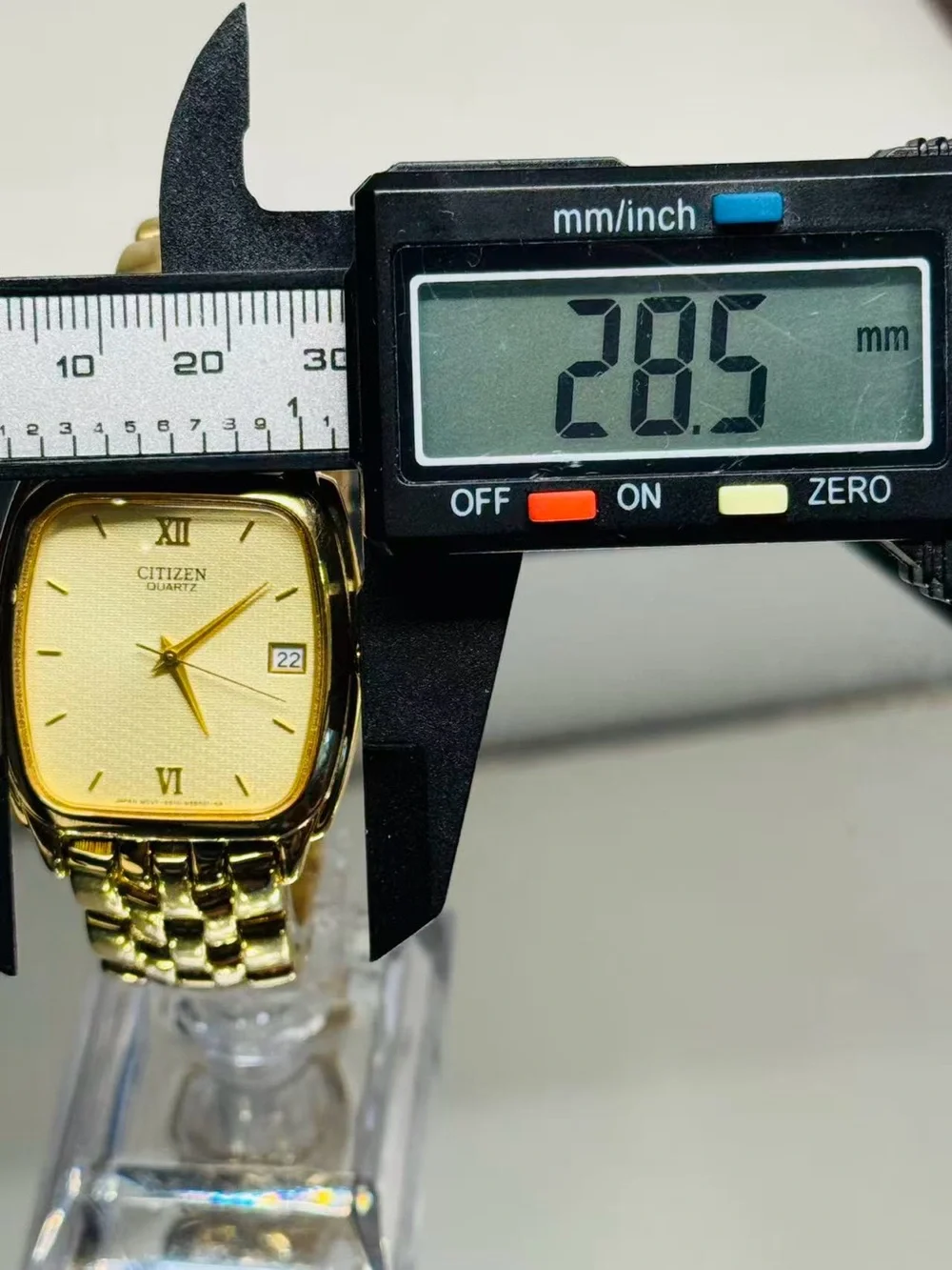 Vintage Citizen Quartz Gold Tone Date Dress Men Watch Runs New Battery With Box
